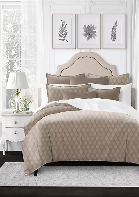 6ix Tailors Fine Linens Desdemona Natural California King Comforter & 2 Shams Set 7 6ix Tailors Fine Linens Desdemona Natural California King Comforter & 2 Shams Set - Image 5